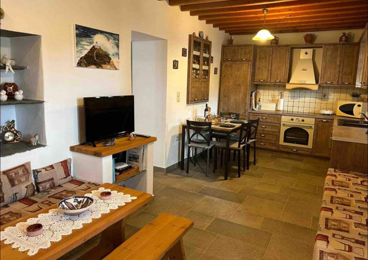 Апартаменти Diavrouxas House In Sifnos Cherronisos  Екстер'єр фото